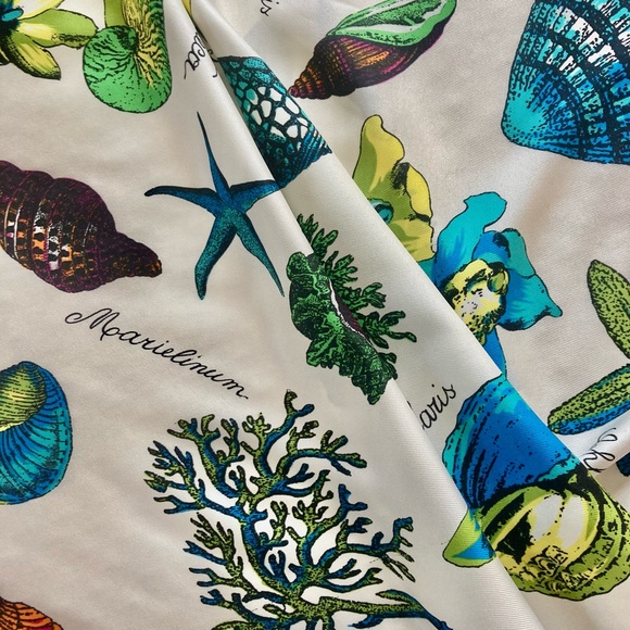 SHELLS, fun vintage square scarf - Picture 3 of 9